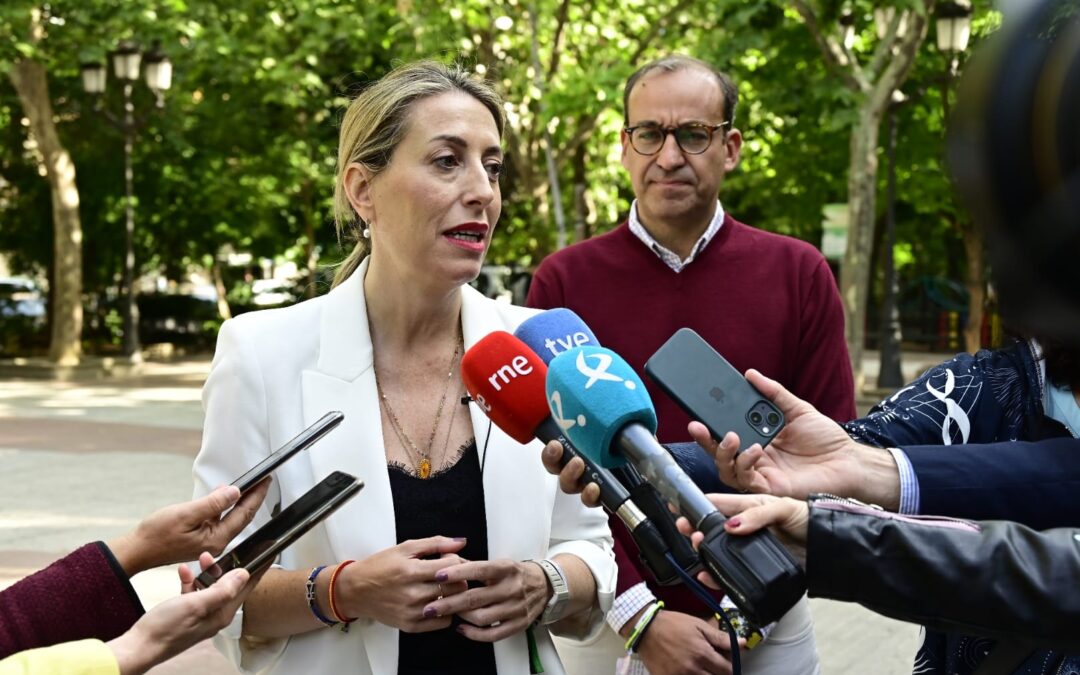 María Guardiola pondrá en marcha “de forma prioritaria” ayudas a los afectados por el incendio de las Hurdes y Sierra de Gata