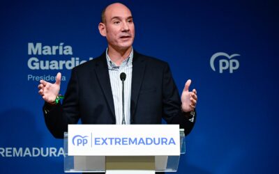 El PSOE extremeño se enorgullece de votar sí a Sánchez viendo cómo se incendia España y se humilla a Extremadura
