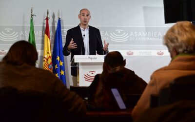 El Grupo Parlamentario Popular reafirma su repulsa a la violencia de género y firma el manifiesto del 25N en la Asamblea