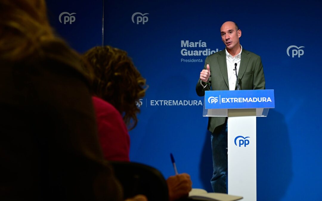 El PP defiende que el Gobierno da la cara en la Asamblea con la comparecencia de consejeros para tratar los verdaderos problemas