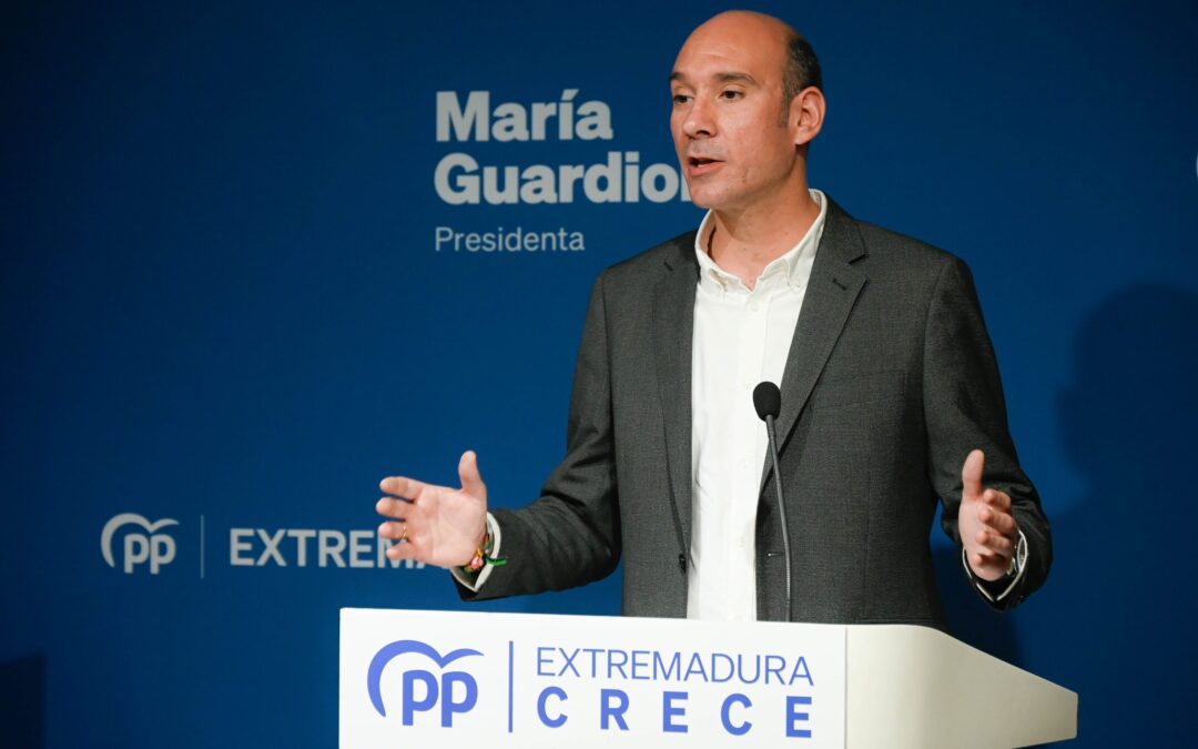 El PP pide a Gallardo que rompa con la “política del avestruz” y dé cuentas de la red socialista de cooperación creada para obtener fondos públicos