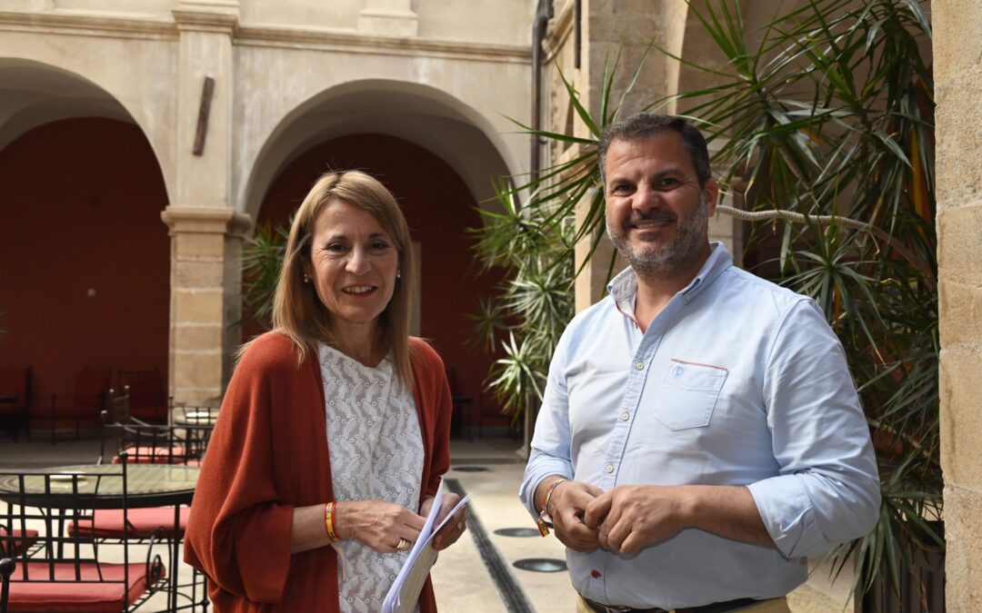 Los candidatos extremeños lucharán en Europa por permitir la quema de rastrojos y el uso de productos fitosanitarios para proteger al campo