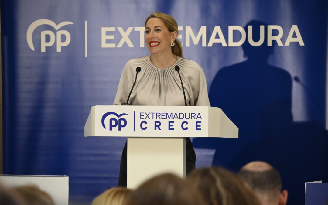 María Guardiola reitera su compromiso de gobernar uniendo a los extremeños: “No vamos a permitir un bloqueo de esta tierra”