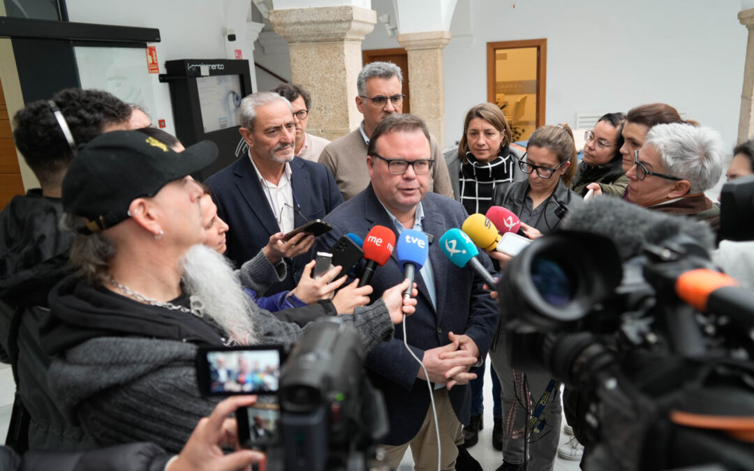 El PP acusa al PSOE de deslealtad al intentar hacer pinza con VOX para crear un presupuesto ‘Frankenstein’