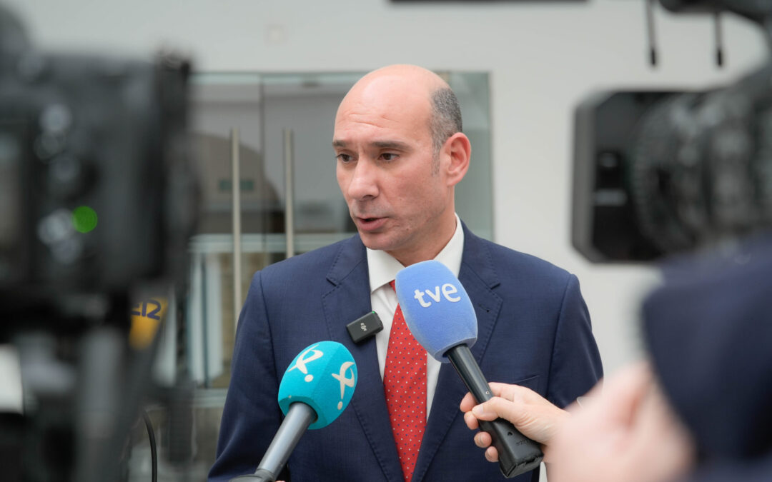 El PP cree que la justicia está dando las explicaciones que no da el PSOE al mantener la imputación de Gallardo y del hermano de Sánchez