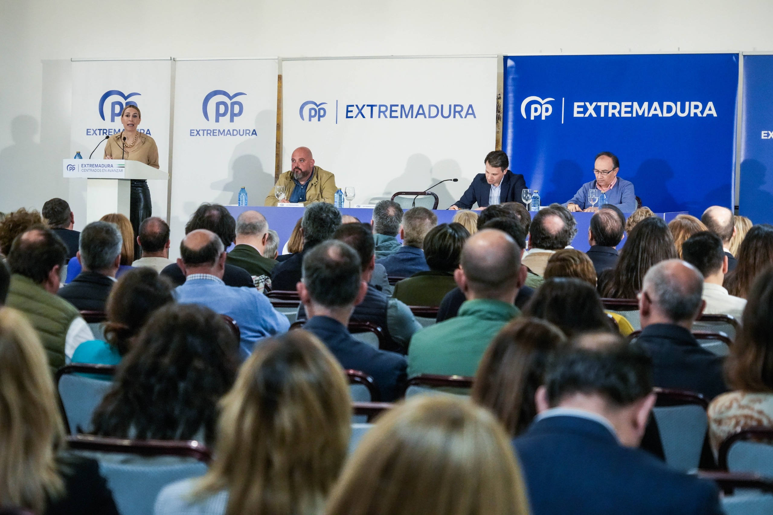 FOTO PP EXT – MARIA GUARDIOLA 3