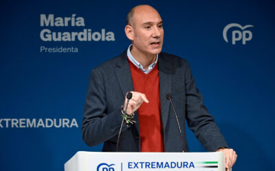 El PP acusa al PSOE de «apagón informativo» al no dar explicaciones de la emergencia nacional ni del procesamiento de Gallardo